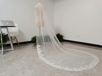 Elegantno Poroko Tančico pol kroga robu čipke eno plast poročni veil z glavnik bela/Slonokoščena