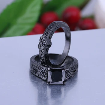 Nov Prihod Modni Nakit Prstani 2 Kos Luxury Black Gold Ring Set Poroko, Ljubezen Z Vijolično Kubičnih Cirkonij Črno Zlato Obroč