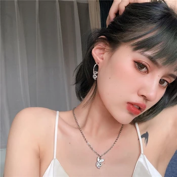 Tianzhe Nakit je nov izdelek, drugo generacijo zajček dekle modni trend ogrlico, je na prodaj po polovični ceni