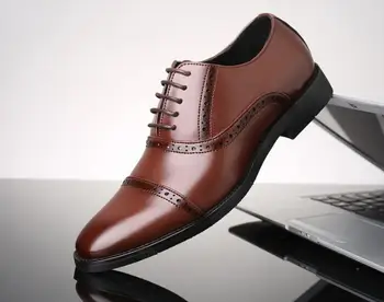 Moda Človek Formalno Čevlji Visoke Kakovosti Dihanje PU Usnje Osebnost Moških Poslovno Obleko Loafers Oxford Poročni Čevlji